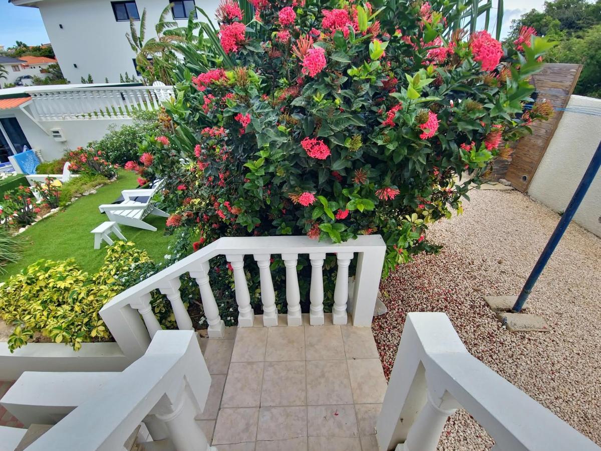 Adonai Hotel Boutique Willemstad Exterior foto